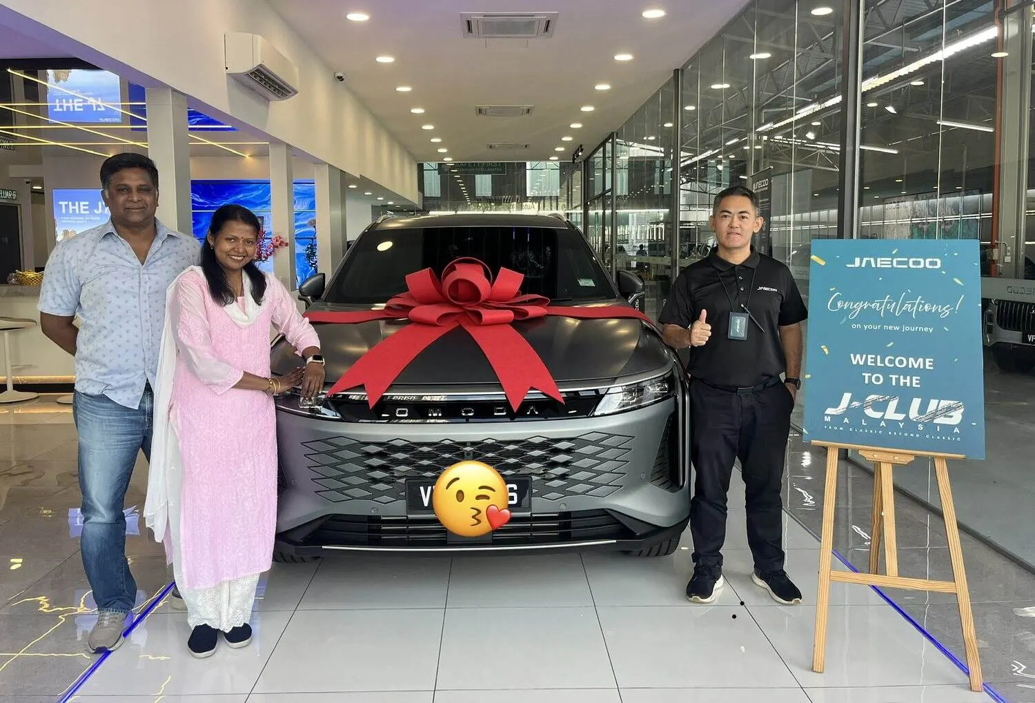 JAECOO customer vehicle delivery celebration 6