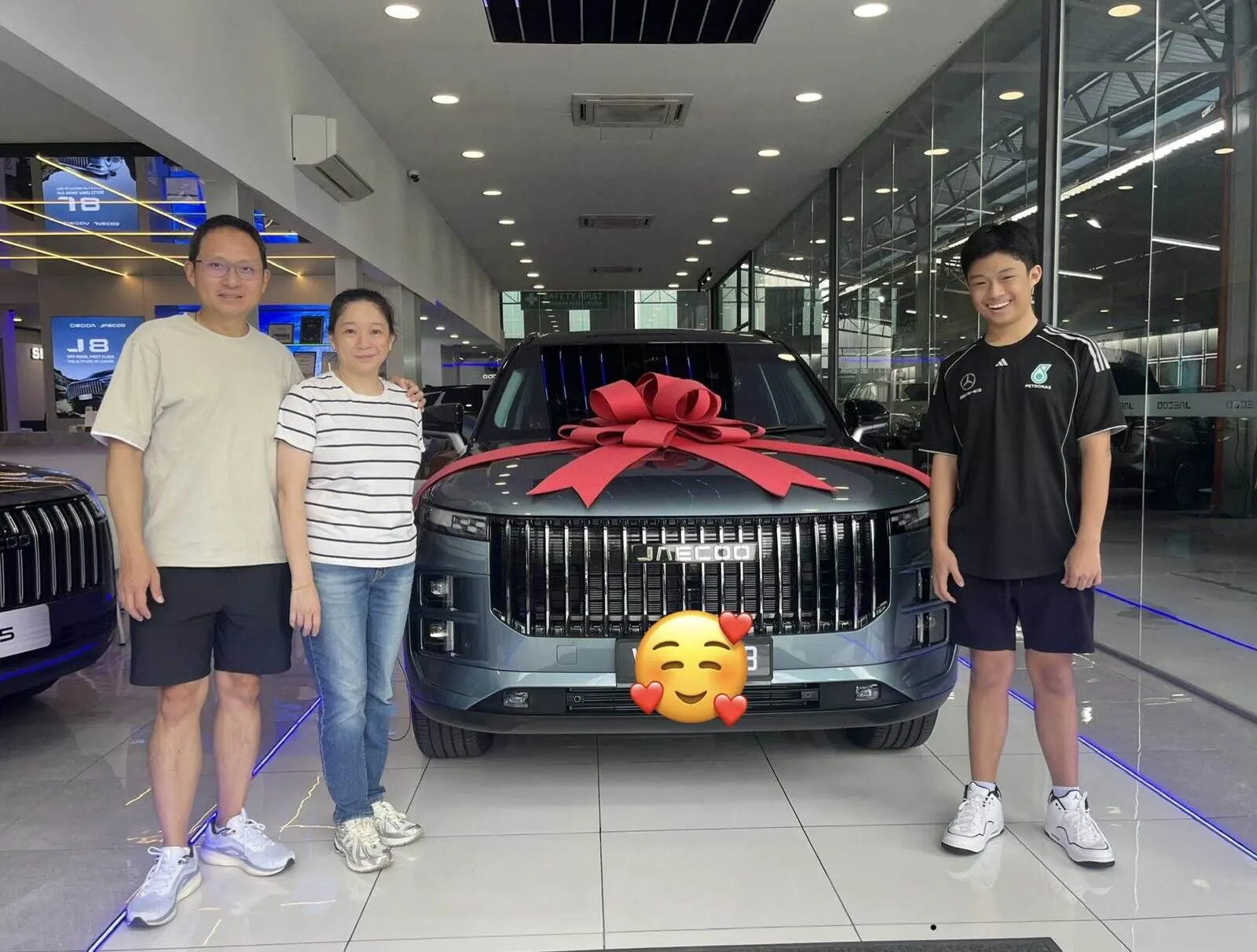 Happy JAECOO customer vehicle delivery